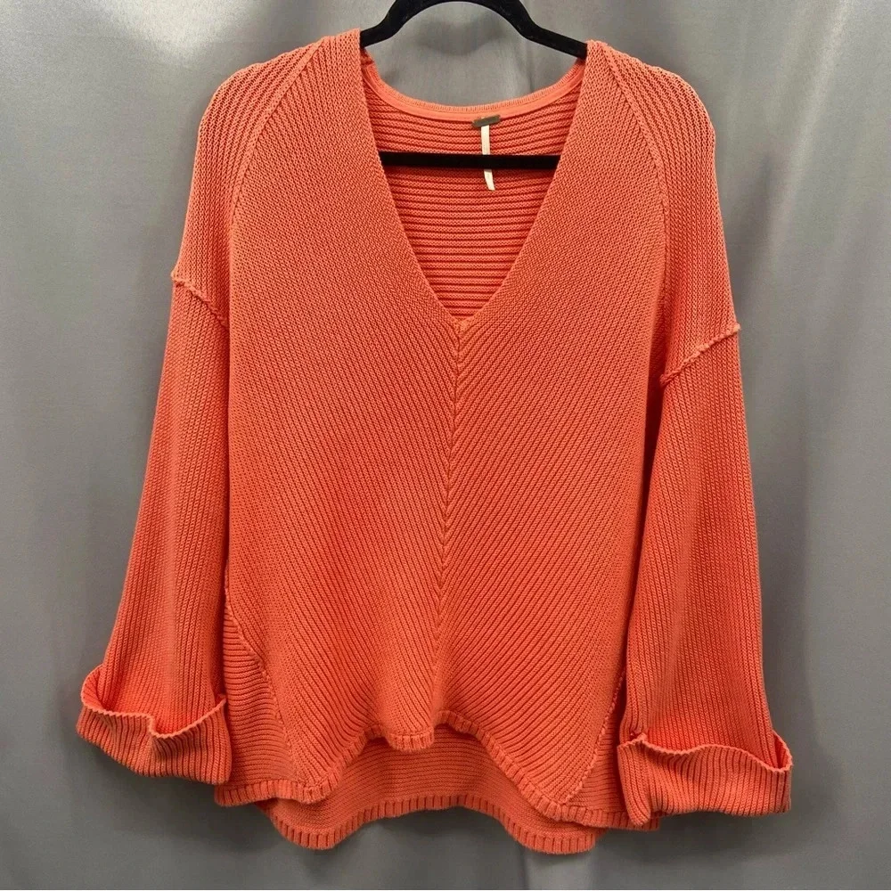 FREE PEOPLE La Brea Oversized Heavy Knit V-Neck Ribbed Sweater in Coral Small - Picture 2 of 10